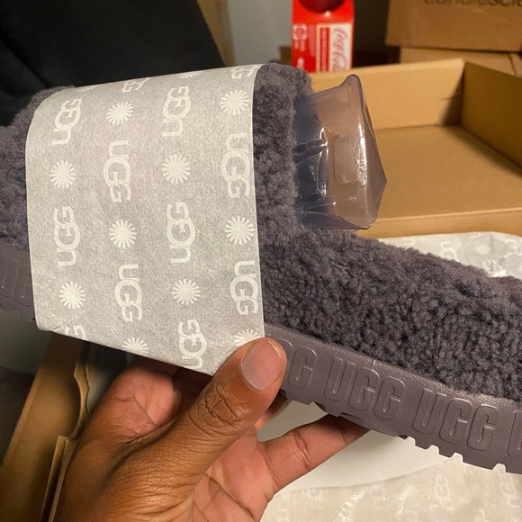 UGG®
Women's Fluffita Slippers brand - Picture 9 of 10